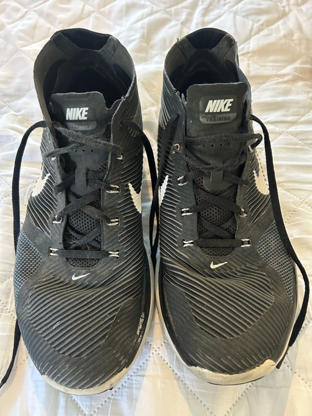Lightweight Nike Black & White Training Sneakers